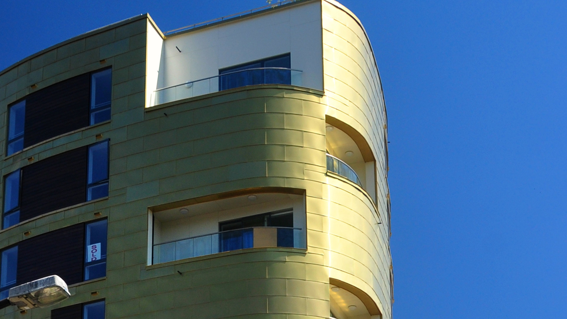 Shingle cladding
